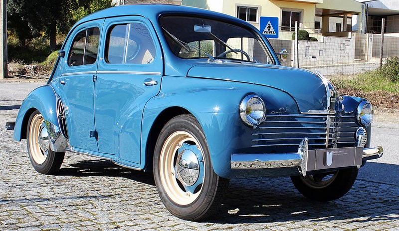 Renault 4CV