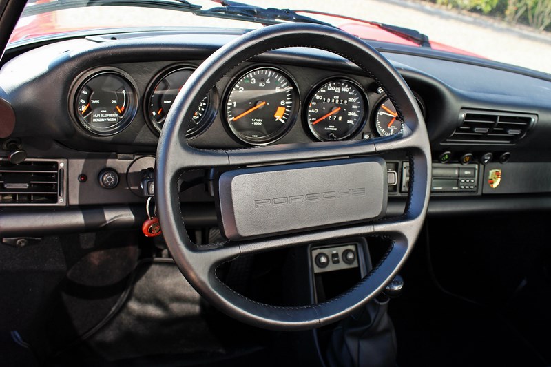 1986 Porsche 911 Carrera 3.2 Cabriolet