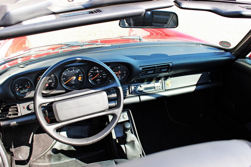 1986 Porsche 911 Carrera 3.2 Cabriolet