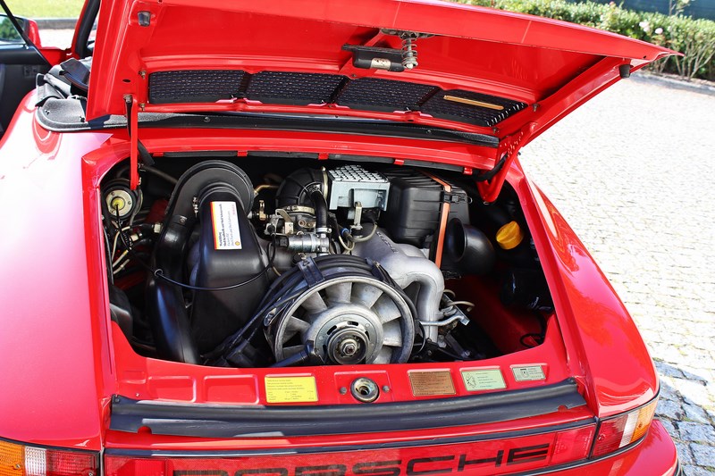 1986 Porsche 911 Carrera 3.2 Cabriolet